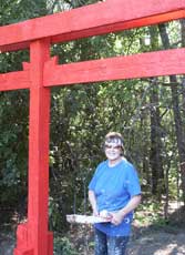 Grethe with painted torii